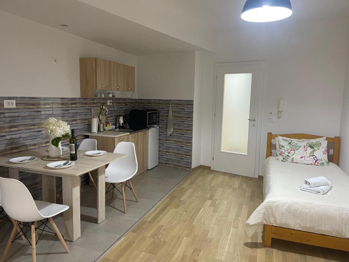 R&B Apartment City Center Ohrid Extérieur photo